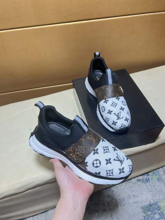 Picture of Louis Vuitton Shoes _SKULVsz38-44hnq100117526